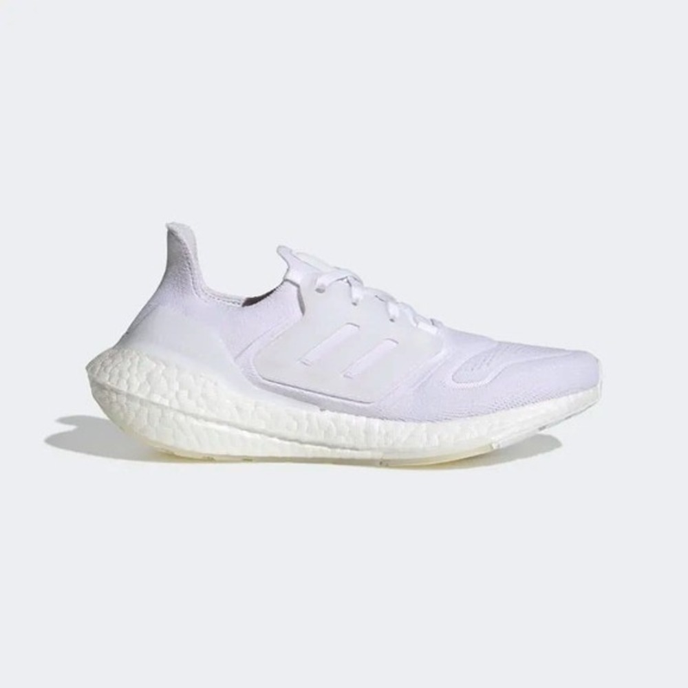Size 8 - [NEW] Women's Adidas UltraBoost 22 Shoes White GX5590